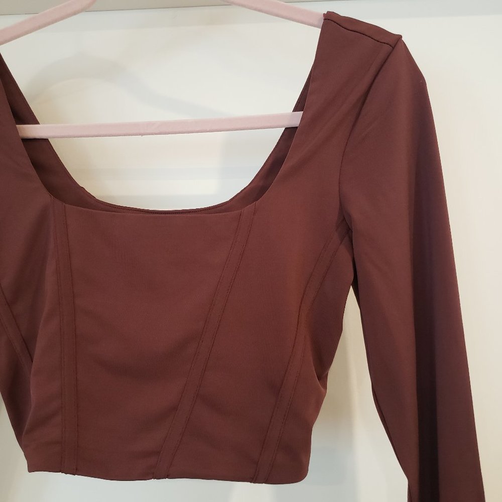 DYNAMITE - burgundy corset style long-sleeved crop top, in jersey - Sise.SMALL